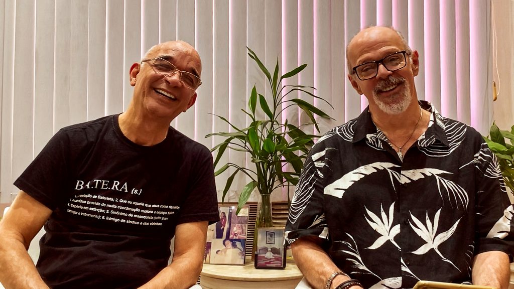 Fernando Pinto Pereira et Célio Mattos. Batterie et musique brésilienne.